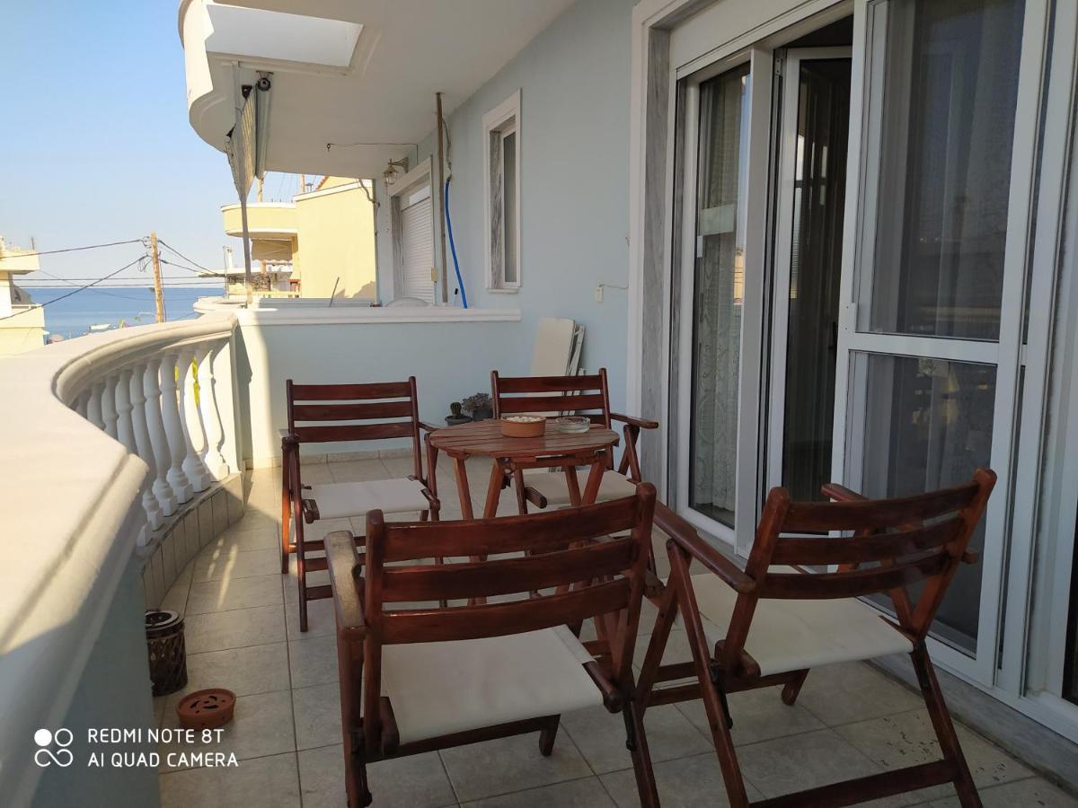 Sea And Sky Apartment Nea Peramos  Luaran gambar